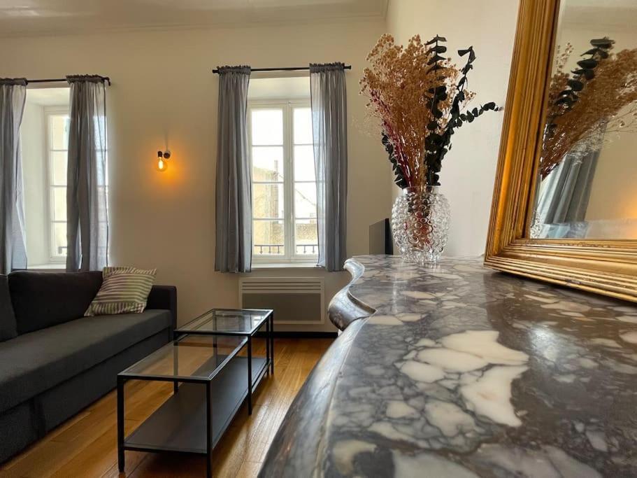 L'appartement Tomey Avec Parking *